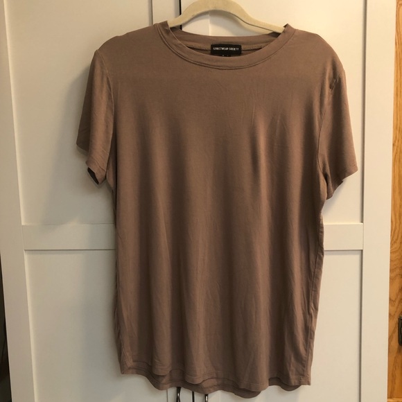 3/$20 Streetwear Society T-shirt EUC - Picture 1 of 8